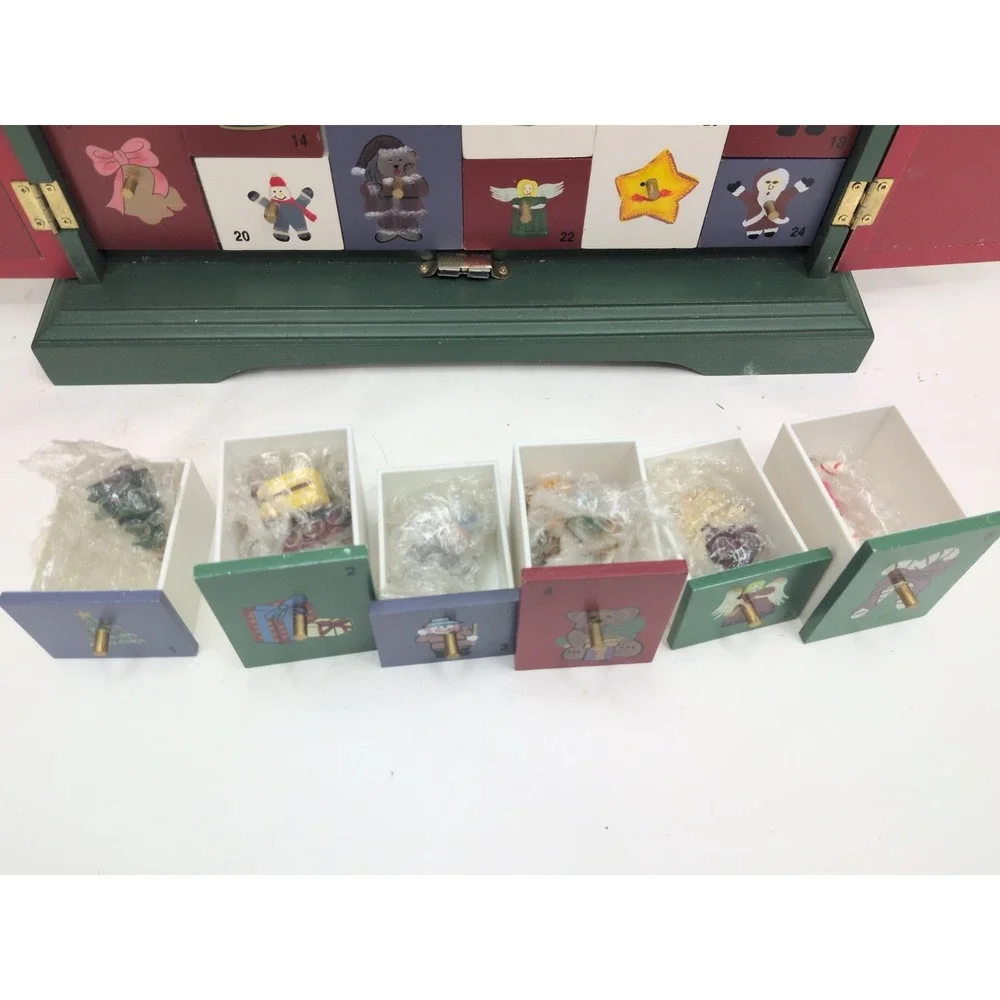 VTG NEW 2003 Thomas Pacconi Classics Christmas Wooden Advent Calendar w/ Drawers